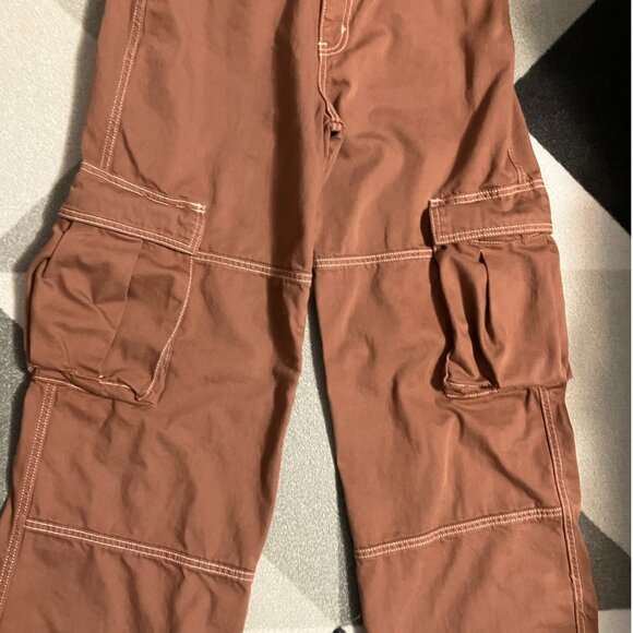 Wild Fable Rusty Brown Mid-Rise Baggy Cargo Pants Women's Size 4 - Picture 3 of 9